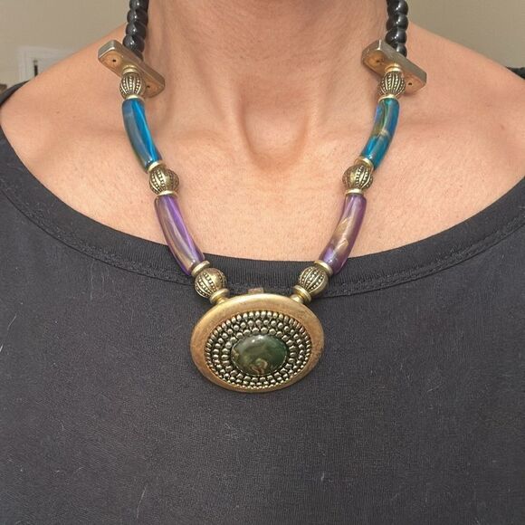 Funky Vintage Pendant Necklace - Picture 4 of 4